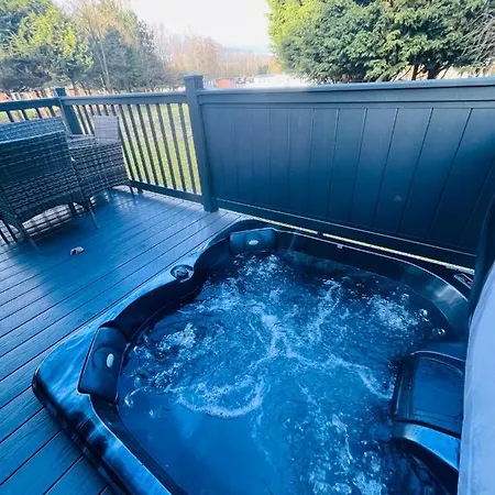 Silver Wood With Hot Tub